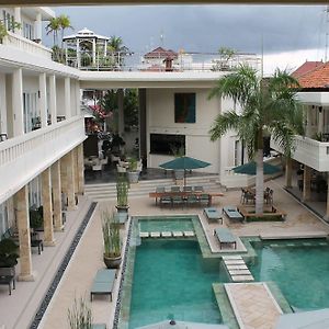 Bali Court Hotel & Apartment